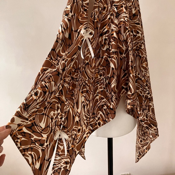 SILK HOLT RENFREW TOP - Picture 15 of 16